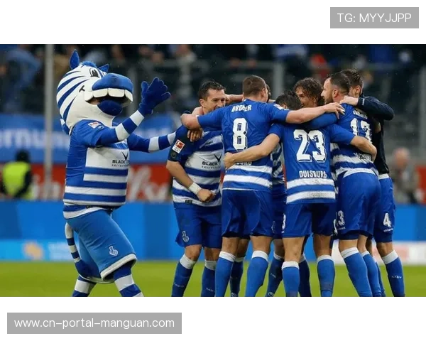 勒沃库森门将赫拉德茨基第33分钟神勇扑出圣保利点球