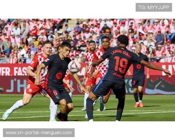 备战画面流出：巴萨在训练中重点演练了针对阿森纳的定位球防守