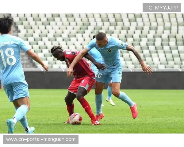 外援火力全开：韦斯利连续热身赛进球展现空中霸权